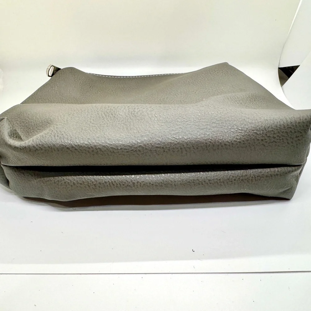 Steve‎ Madden Gray Faux Leather Zip Pouch Makeup Bag 11 x 8
